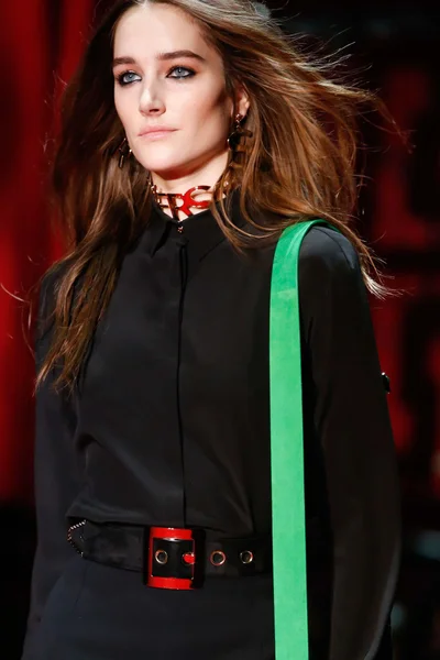 Look 74